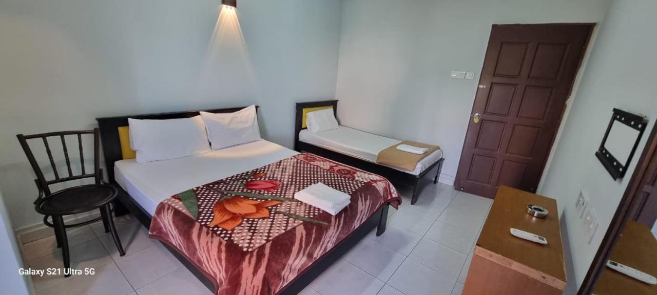 Zahaar Kn Hotel